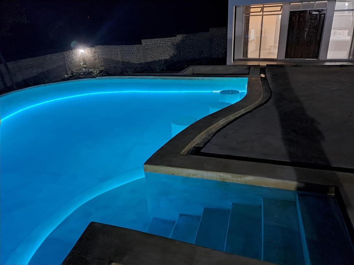דיאני ביץ' Cave Diani Holiday Apartments מראה חיצוני תמונה