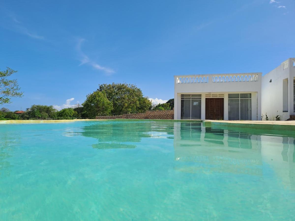 דיאני ביץ' Cave Diani Holiday Apartments מראה חיצוני תמונה