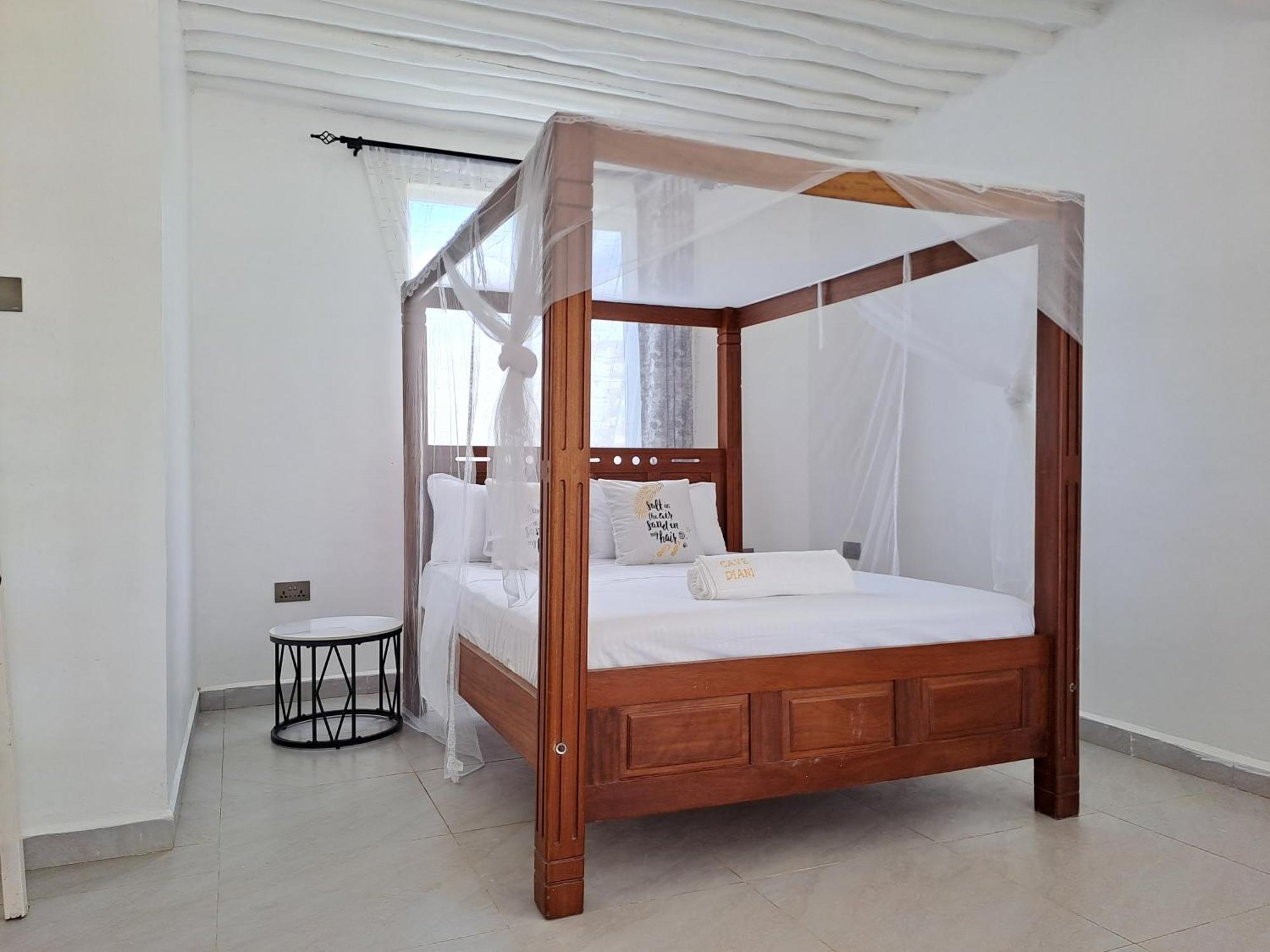 דיאני ביץ' Cave Diani Holiday Apartments מראה חיצוני תמונה